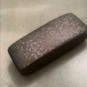 Elegant Bronze Hexagonal Patterned Glasses Case